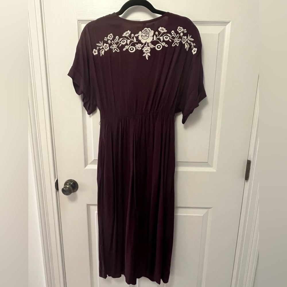 ✨ Crimson in Grace – Embroidered Sleeve Tie Waist Dress - Picture 10 of 12
